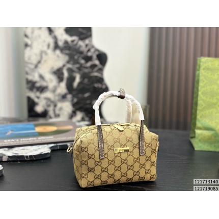Cheap Gucci AAA Quality Handbags in 231100, $65 USD- [IB231100] - Replica Gucci AAA Quality Handbags
