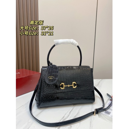 Gucci AAA Quality Handbags in 231108