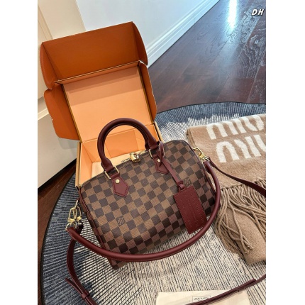 Cheap Louis Vuitton AAA Quality Handbags in 231200, $105 USD- [IB231200] - Replica Louis Vuitton AAA Quality Handbags