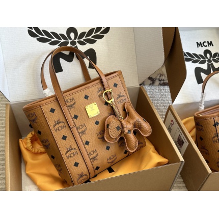 MCM aaa quality Handbags in 231236