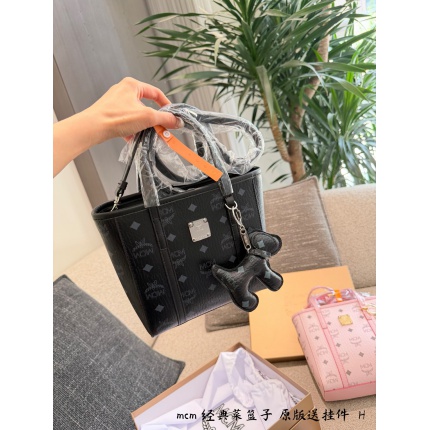 MCM aaa quality Handbags in 231243