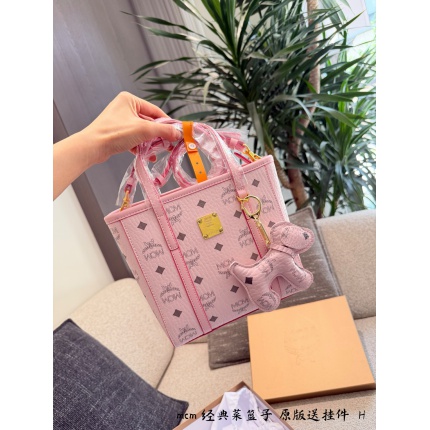 MCM aaa quality Handbags in 231244