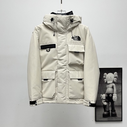 The North Face Jackets for Men in 231381