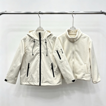 Down jacket in 231932
