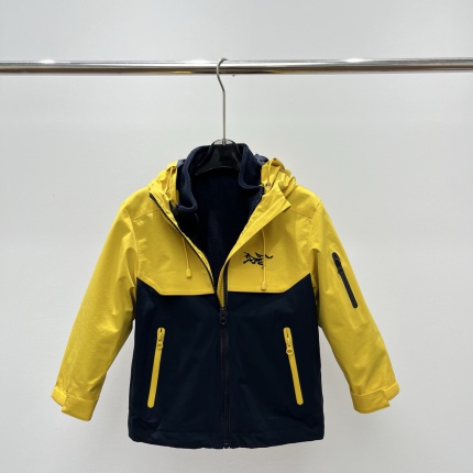 Down jacket in 231963