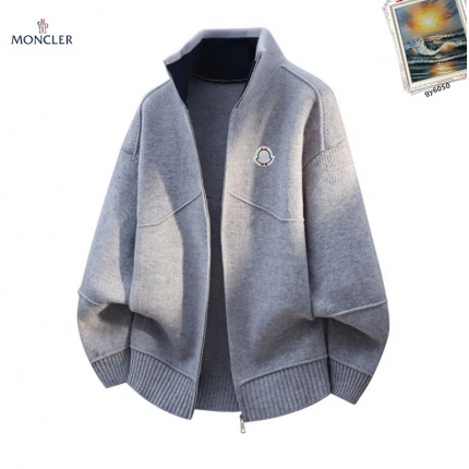 MONCL Sweaters for Men in 232742