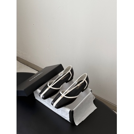 Chanel Loafers For Women in 233031