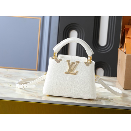Cheap Louis Vuitton AAA Mini Shoulder Bags in 233142, $100 USD- [IB233142] - Replica Louis Vuitton AAA Mini Shoulder Bags