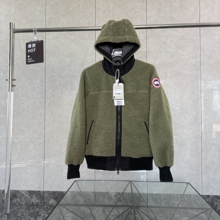 Canada Goose Down Jackets for Women in 233206