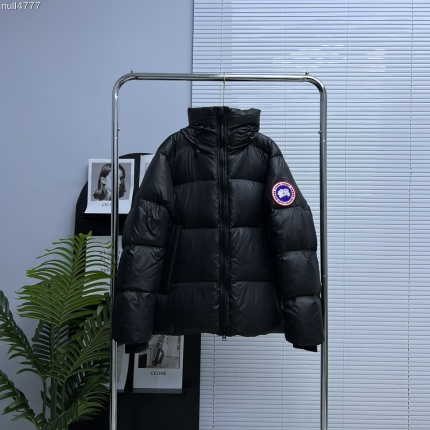 Canada Goose Down Jackets for Women in 233269