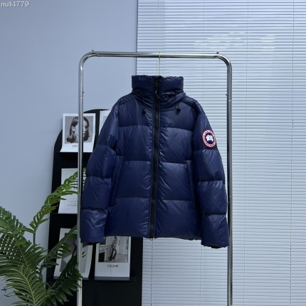 Canada Goose Down Jackets for Women in 233271