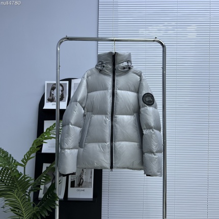 Canada Goose Down Jackets for Women in 233273