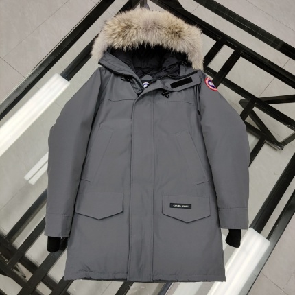 Canada Goose Down Jackets for Men in 233276