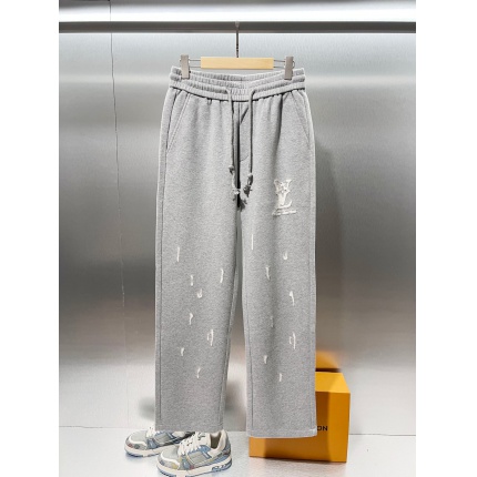 Louis Vuitton Pants for Men in 233311