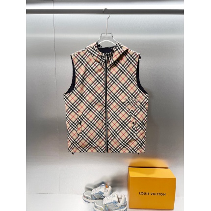 Buberry Jackets For Men in 233329