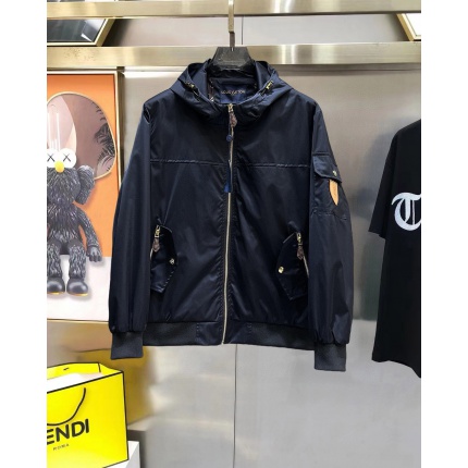 Louis Vuitton Thin Jackets For Men in 233420