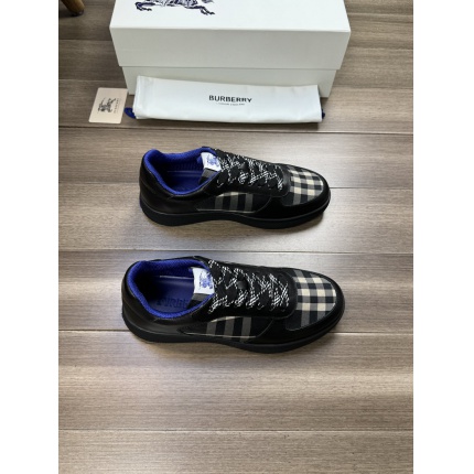 Burberry Sneakers For Men in 233530