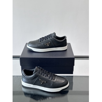 Prada Sneakers For Men in 233644