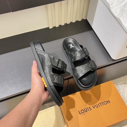 Cheap Louis Vuitton Slippers For Men in 233723, $60 USD- [IB233723] - Replica Louis Vuitton Slippers For Men