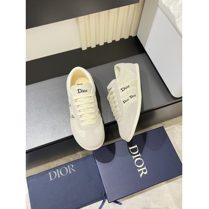 Dior Sneakers in 233755