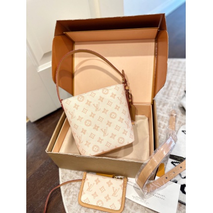 Cheap Louis Vuitton AAA Quality Handbags in 234099, $50 USD- [IB234099] - Replica Louis Vuitton AAA Quality Handbags