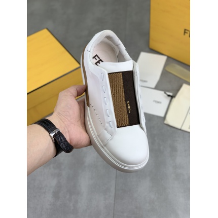 Fendi Sneakers For Men in 234330