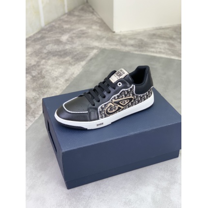 Dior Sneakers in 234422