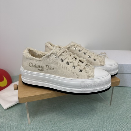 Dior Sneakers for Women in 234519