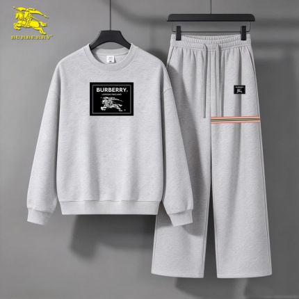 Burberry Tracksuits for Men in 235186