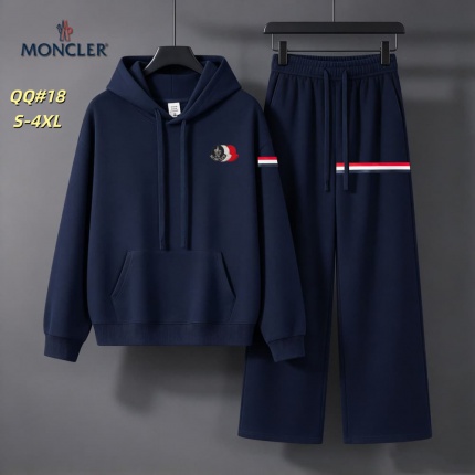 MONCLE Tracksuits for Men in 235245