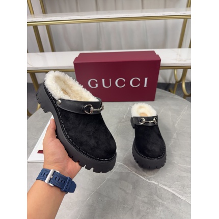 Gucci Slippers For Women in 235604