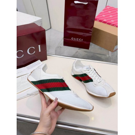 Gucci Sneakers For Men in 235639