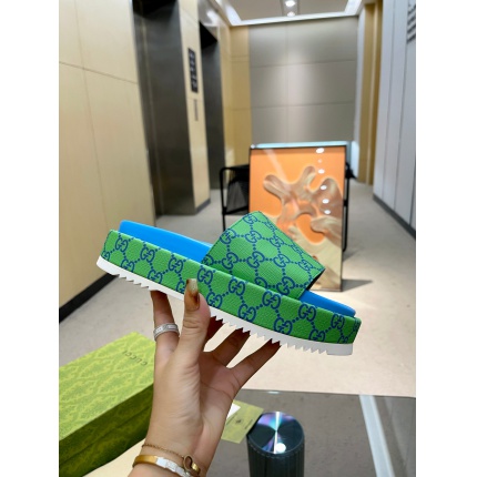 Gucci Slippers For Women in 235748