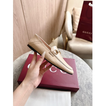Gucci Loafers For Women in 235771