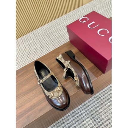 Gucci Loafers For Women in 235855