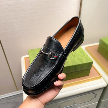 Gucci Loafers And Drivers For Men in 235940