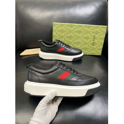 Gucci Casual Shoes For Men in 235977