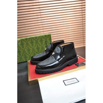 Gucci Dress Shoes For Men in 236039
