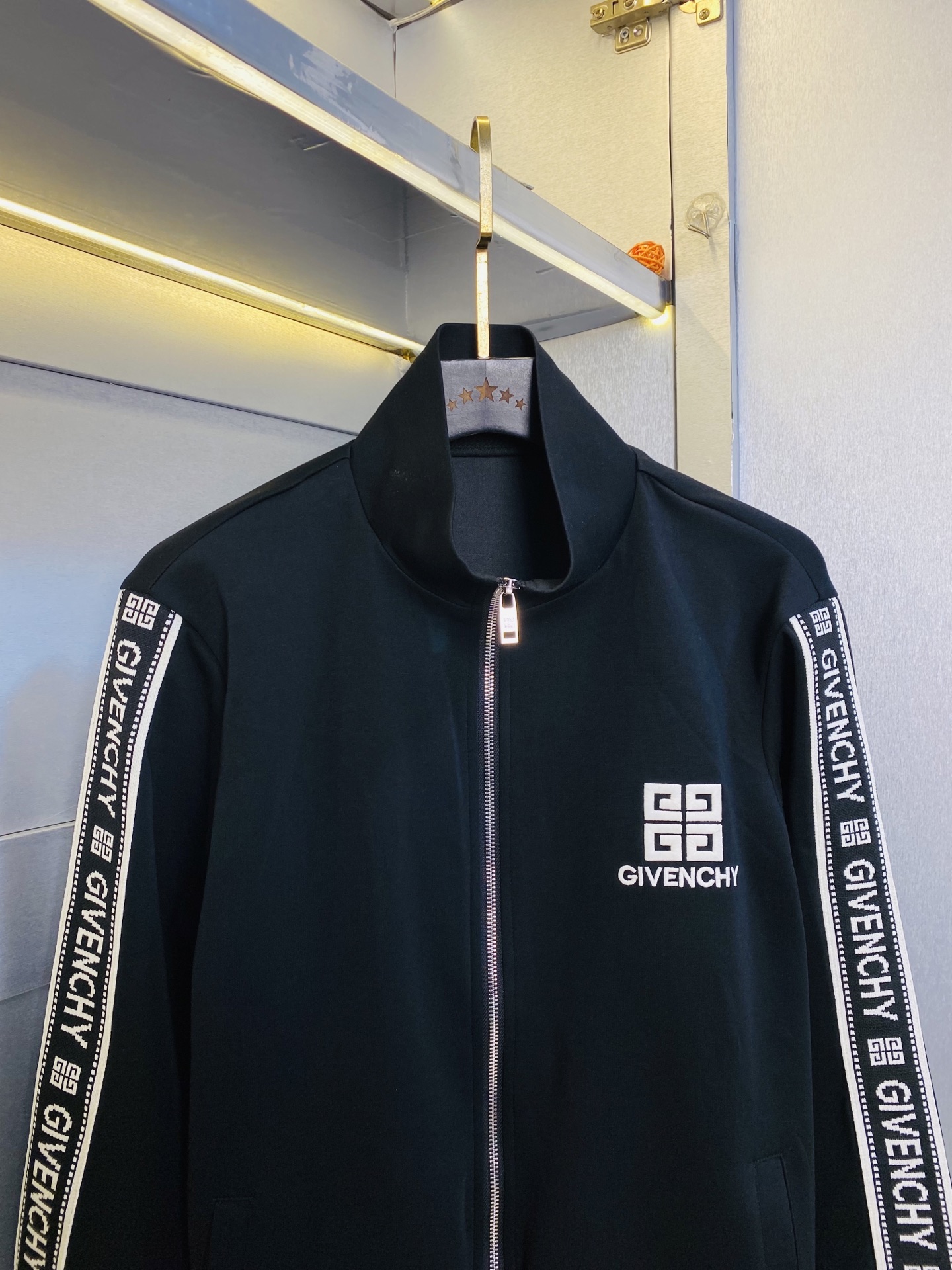 Cheap Givenchy  Tracksuits for Men in 229148, $125 USD- [IB229148] - Replica Givenchy  Tracksuits for Men