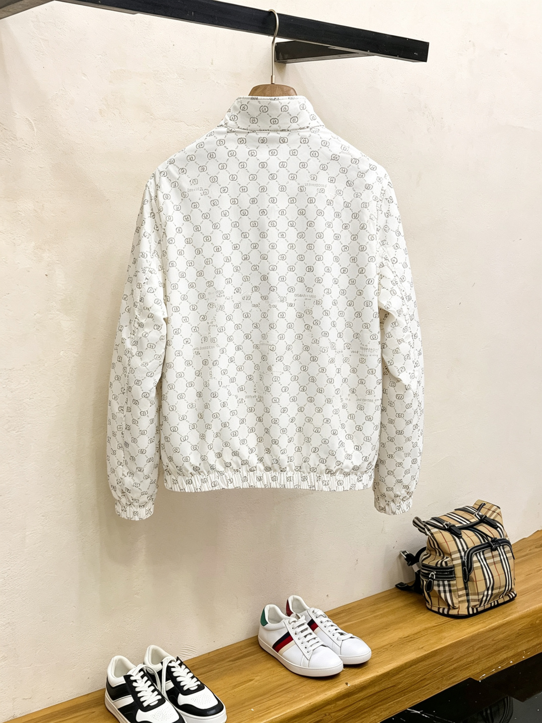 Cheap Gucci Thin Jackets For Men in 229165, $120 USD- [IB229165] - Replica Gucci Thin Jackets For Men