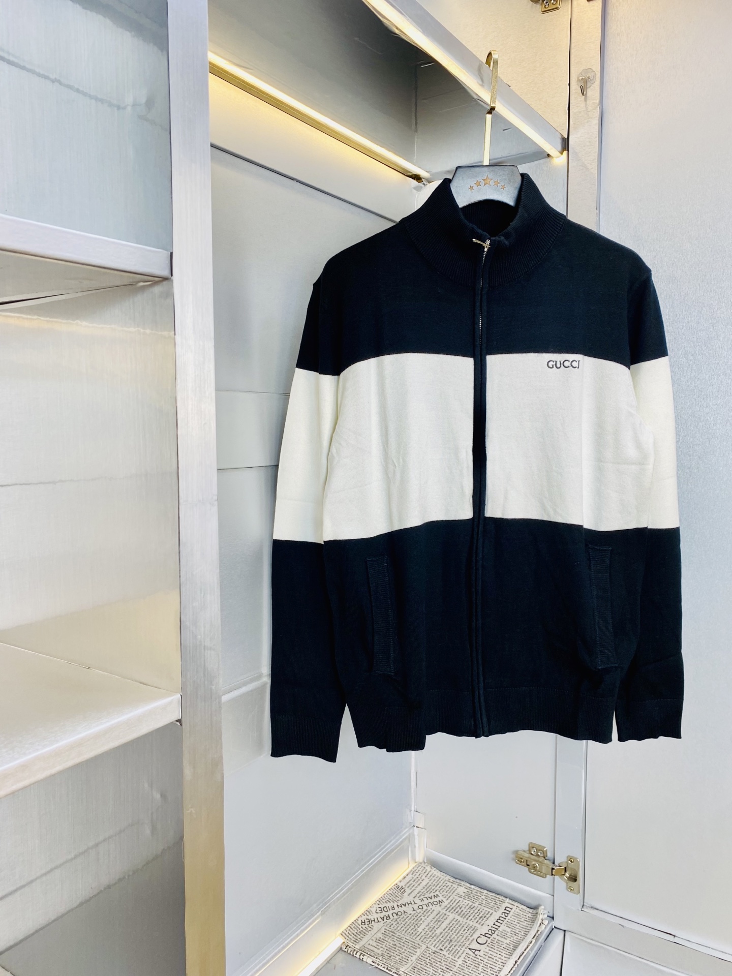 Cheap Gucci Thin Jackets For Men in 229166, $100 USD- [IB229166] - Replica Gucci Thin Jackets For Men