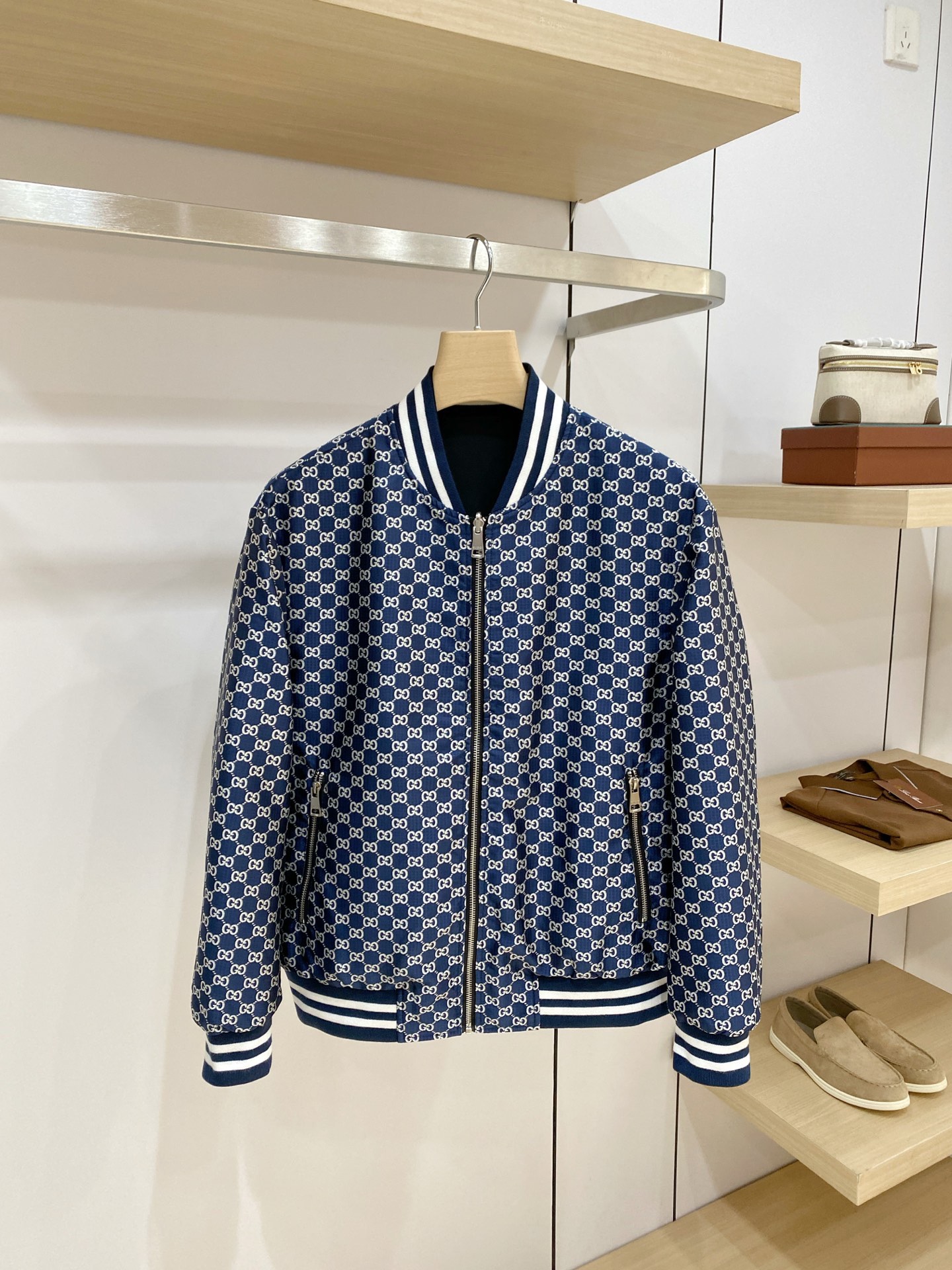 Cheap Gucci Thin Jackets For Men in 229179, $150 USD- [IB229179] - Replica Gucci Thin Jackets For Men
