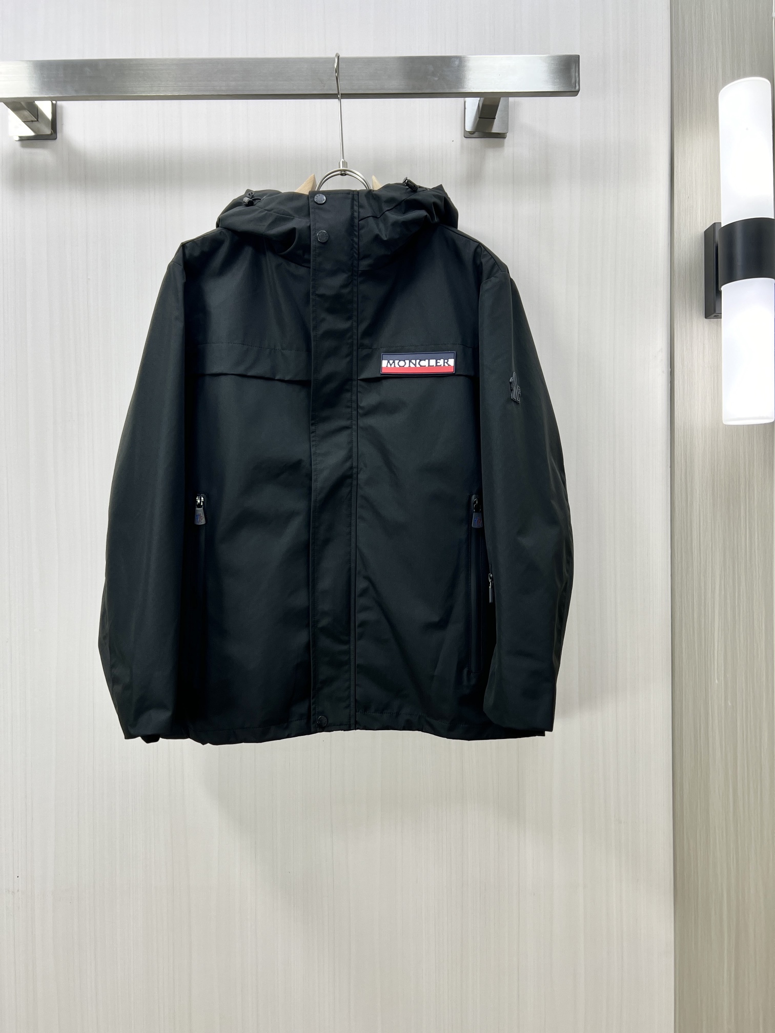 Cheap Gucci Thin Jackets For Men in 229186, $100 USD- [IB229186] - Replica Gucci Thin Jackets For Men
