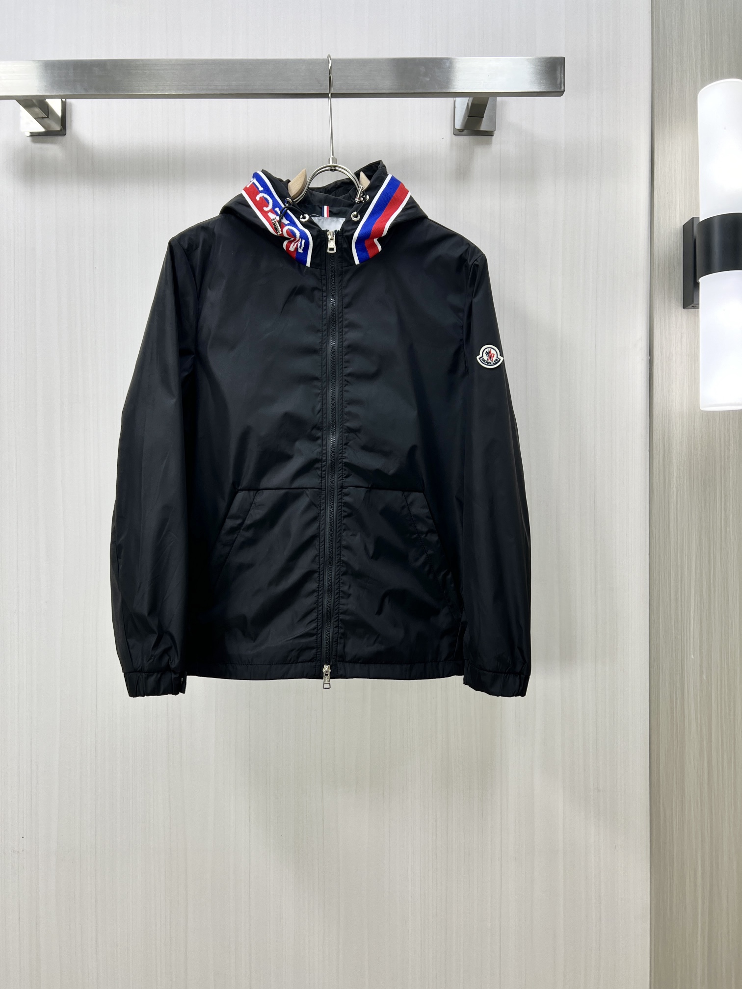 Cheap Gucci Thin Jackets For Men in 229187, $100 USD- [IB229187] - Replica Gucci Thin Jackets For Men