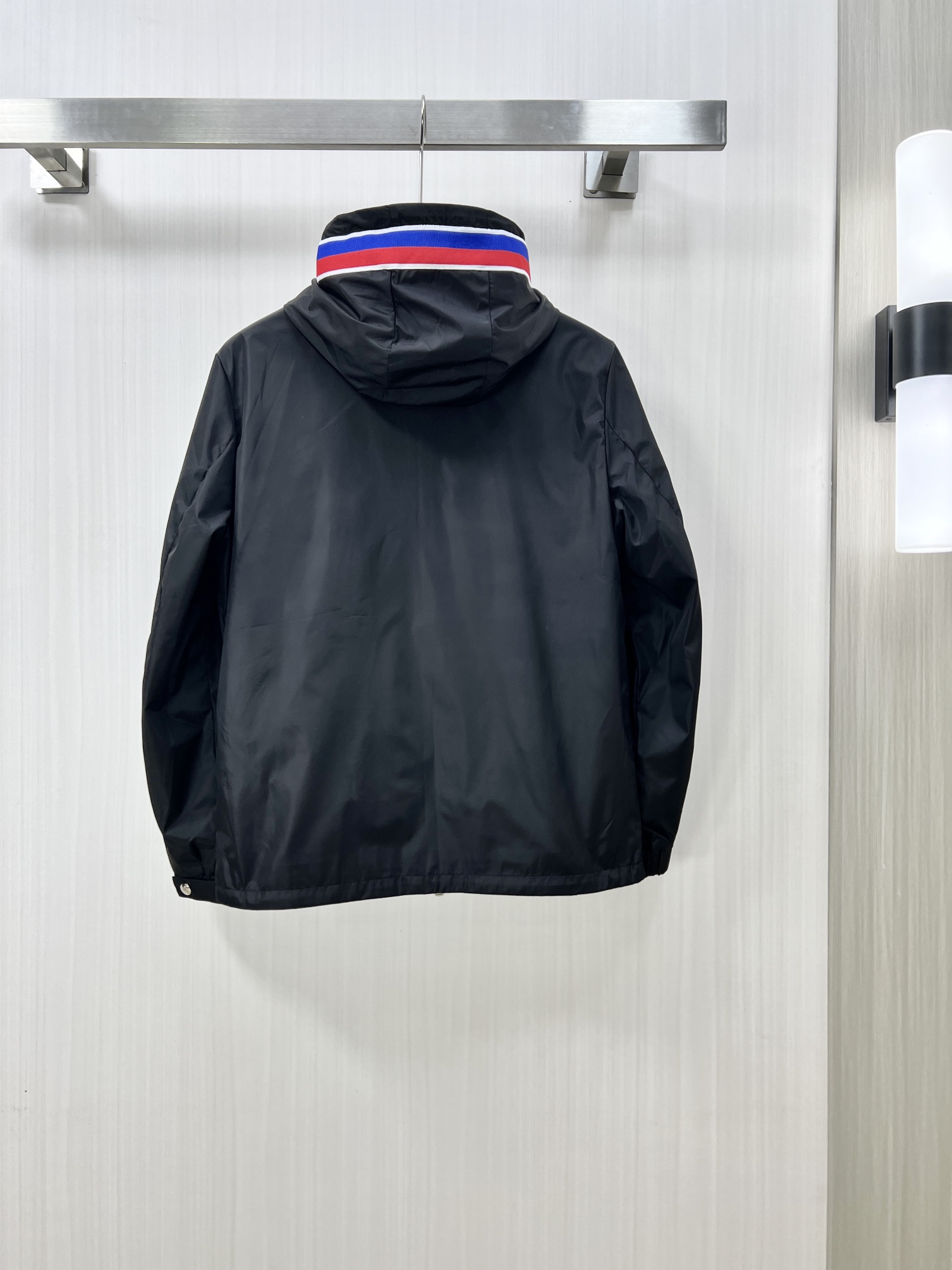 Cheap Gucci Thin Jackets For Men in 229187, $100 USD- [IB229187] - Replica Gucci Thin Jackets For Men