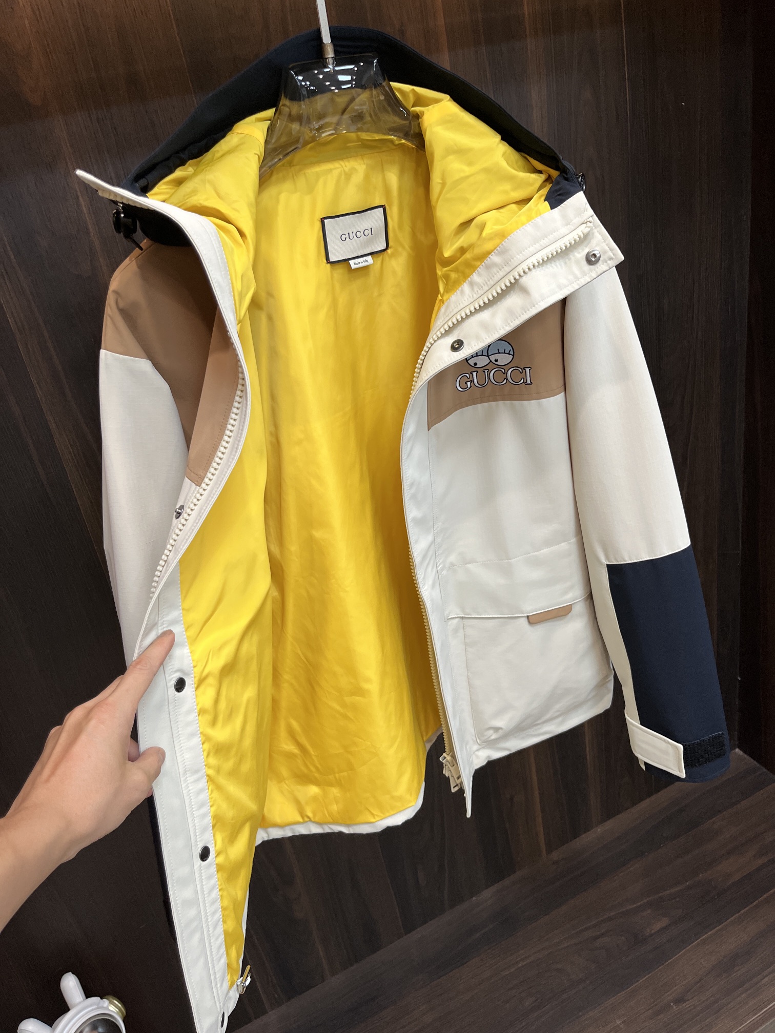 Cheap Gucci Thin Jackets For Men in 229197, $135 USD- [IB229197] - Replica Gucci Thin Jackets For Men