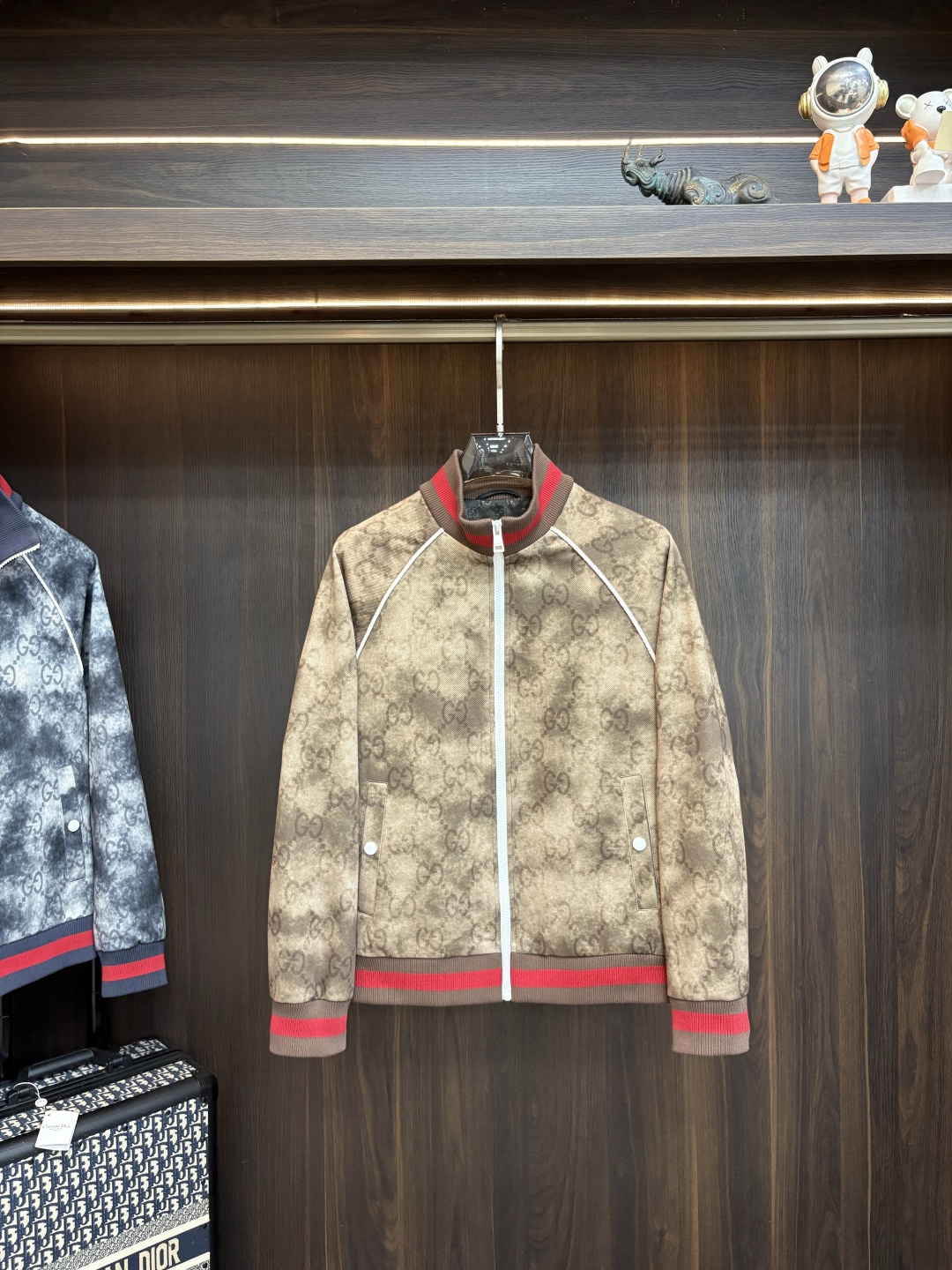 Cheap Gucci Thin Jackets For Men in 229200, $125 USD- [IB229200] - Replica Gucci Thin Jackets For Men