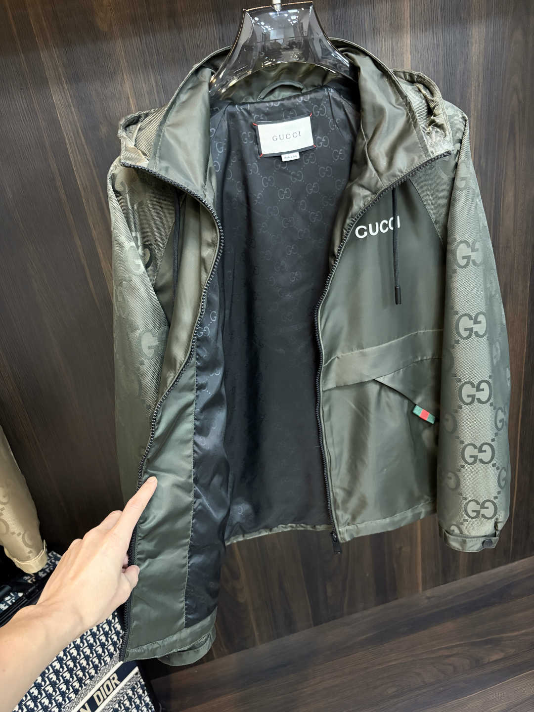 Cheap Gucci Thin Jackets For Men in 229203, $135 USD- [IB229203] - Replica Gucci Thin Jackets For Men
