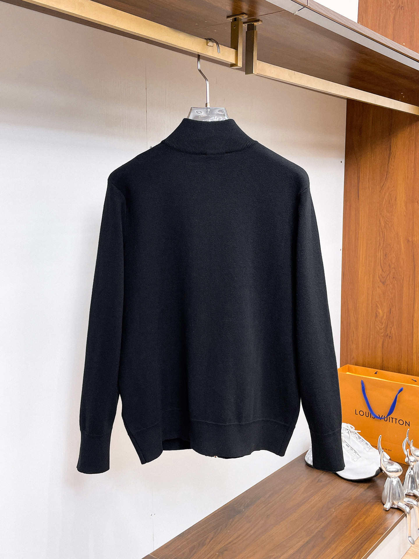 Cheap Gucci Thin Jackets For Men in 229205, $125 USD- [IB229205] - Replica Gucci Thin Jackets For Men
