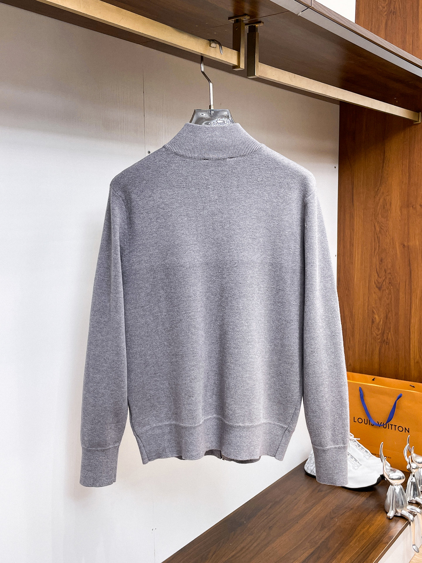 Cheap Gucci Thin Jackets For Men in 229206, $125 USD- [IB229206] - Replica Gucci Thin Jackets For Men